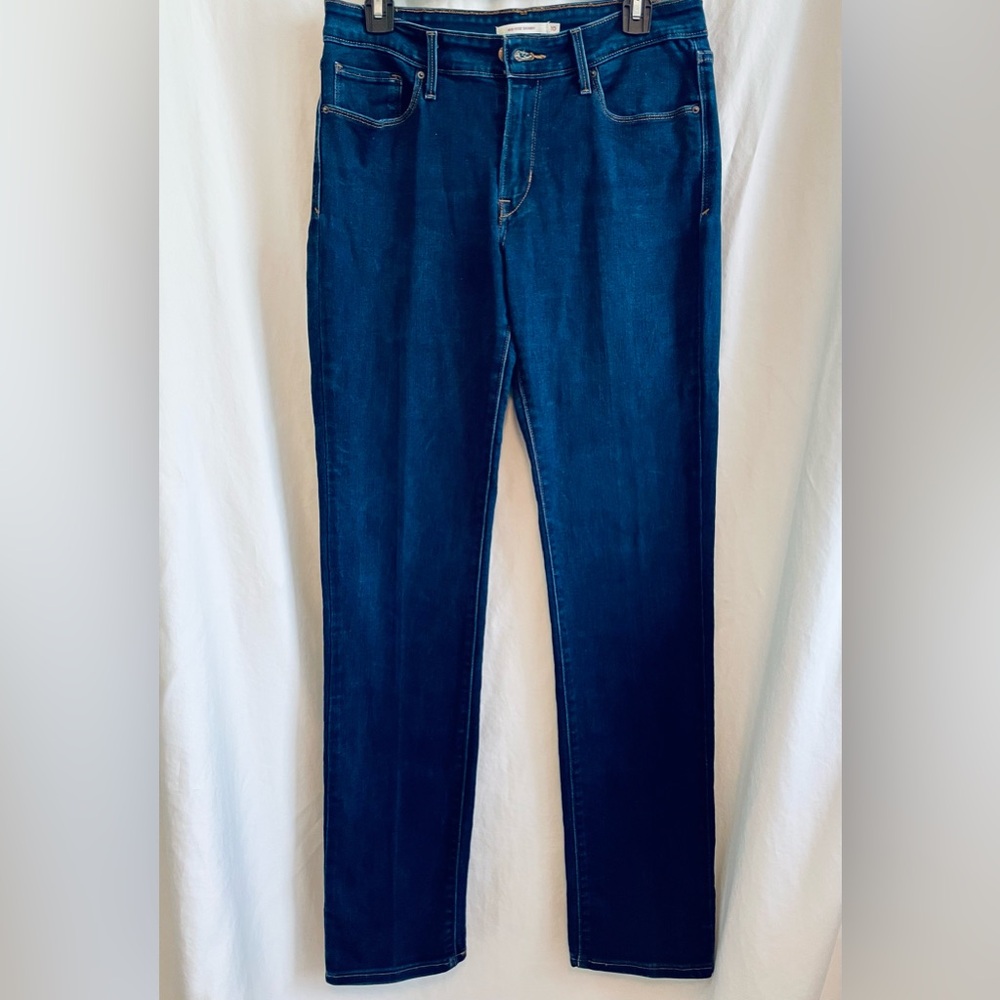 LEVI’S Jeans Mid Rise Red Tab Dark Wash Size 10 M Stretch EUC